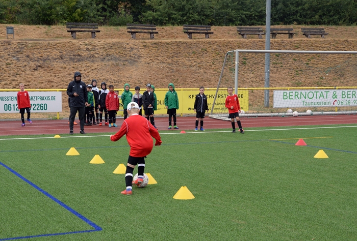 Die Eintracht Fußballschule kommt nach Taunusstein-Neuhof Die Eintracht Fußballschule kommt nach Taunusstein-Neuhof