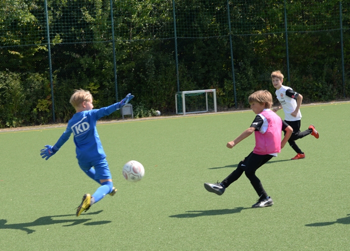 Die Eintracht Fußballschule kommt nach Taunusstein-Neuhof Die Eintracht Fußballschule kommt nach Taunusstein-Neuhof